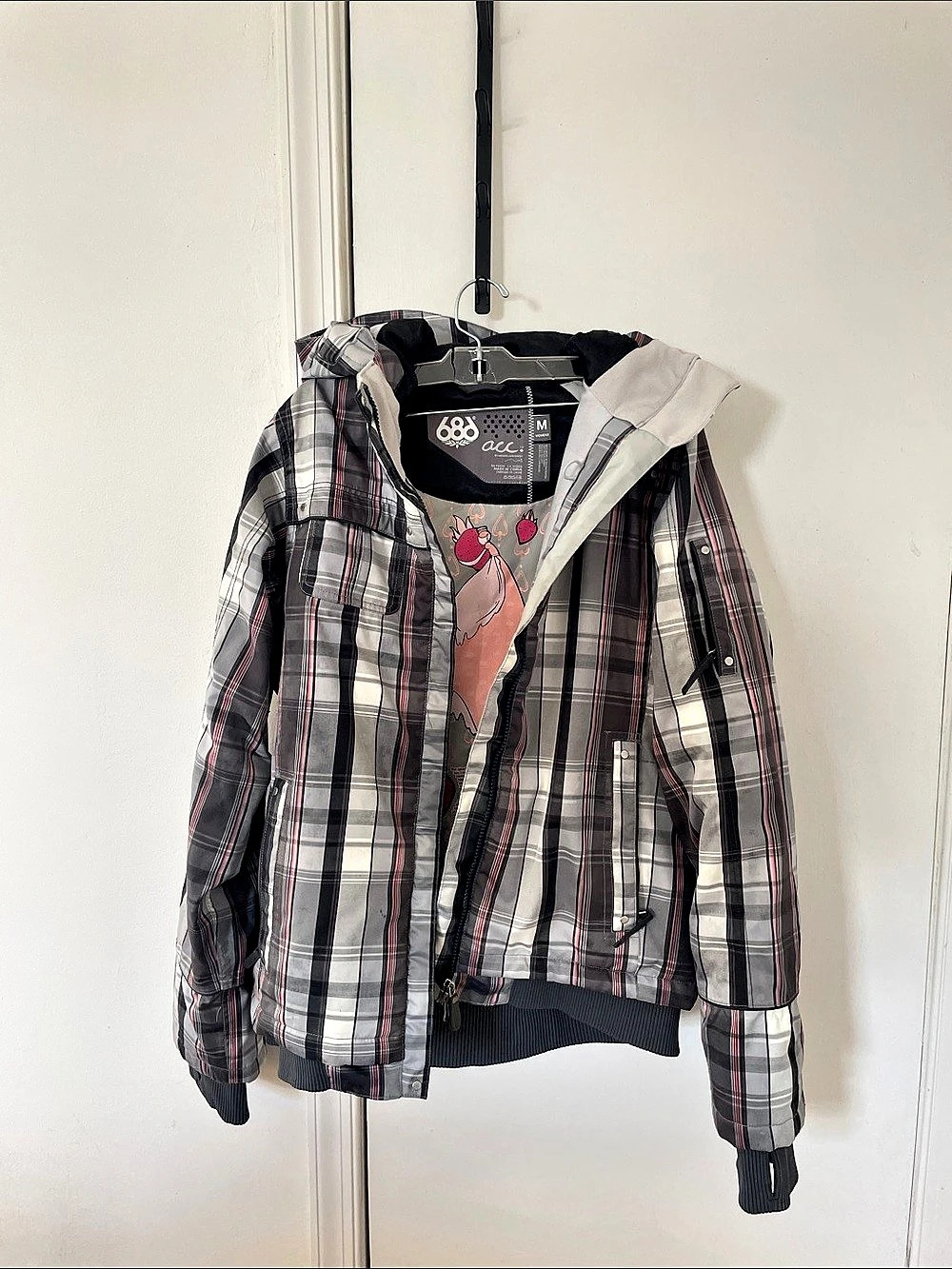 686 ACC Brandi Milne Plaid Snowboard Jacket Gray & Black Medium
